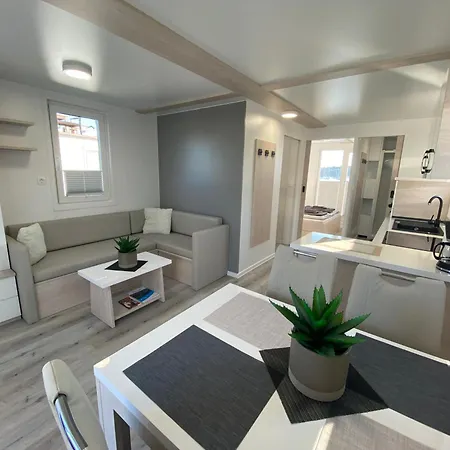 Hausboot Santa Lucia Novigrad - Floating Sea House * Novigrad Istria