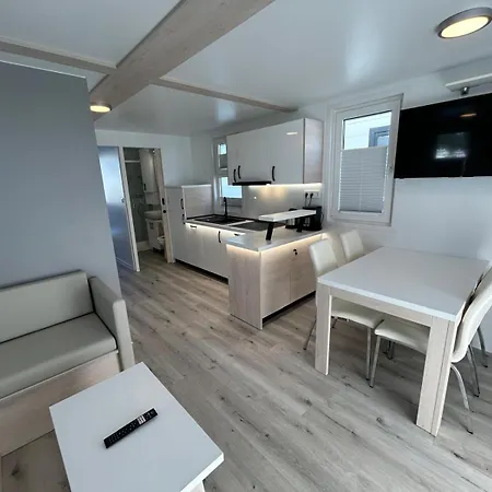 Hausboot Santa Lucia Novigrad - Floating Sea House Novigrad Istria