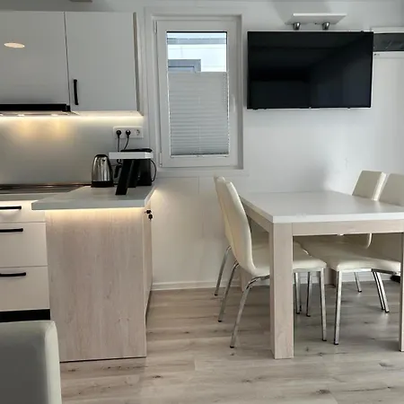 Hausboot Santa Lucia Novigrad - Floating Sea House Apartment Novigrad (Istria)