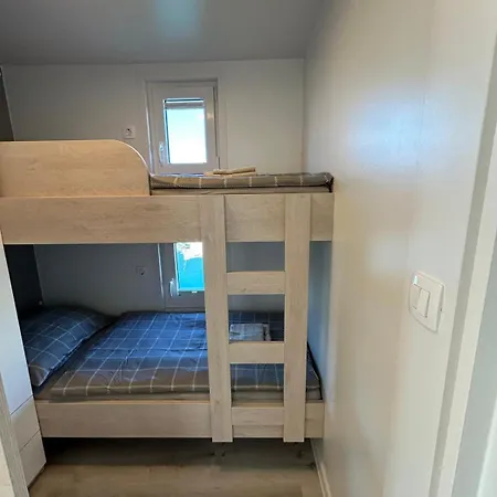 Διαμέρισμα Hausboot Santa Lucia Novigrad - Floating Sea House *