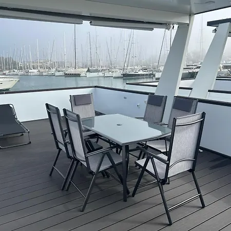 Hausboot Santa Lucia Novigrad - Floating Sea House