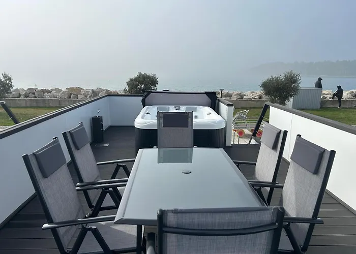 Hausboot Santa Lucia Novigrad - Floating Sea House Appartement