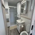 Hausboot Santa Lucia Novigrad - Floating Sea House *
