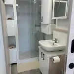 Hausboot Santa Lucia Novigrad - Floating Sea House 아파트